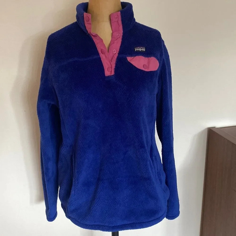 Patagonia girls XXL (womens small) Synchilla Fleecw blue pink great condition